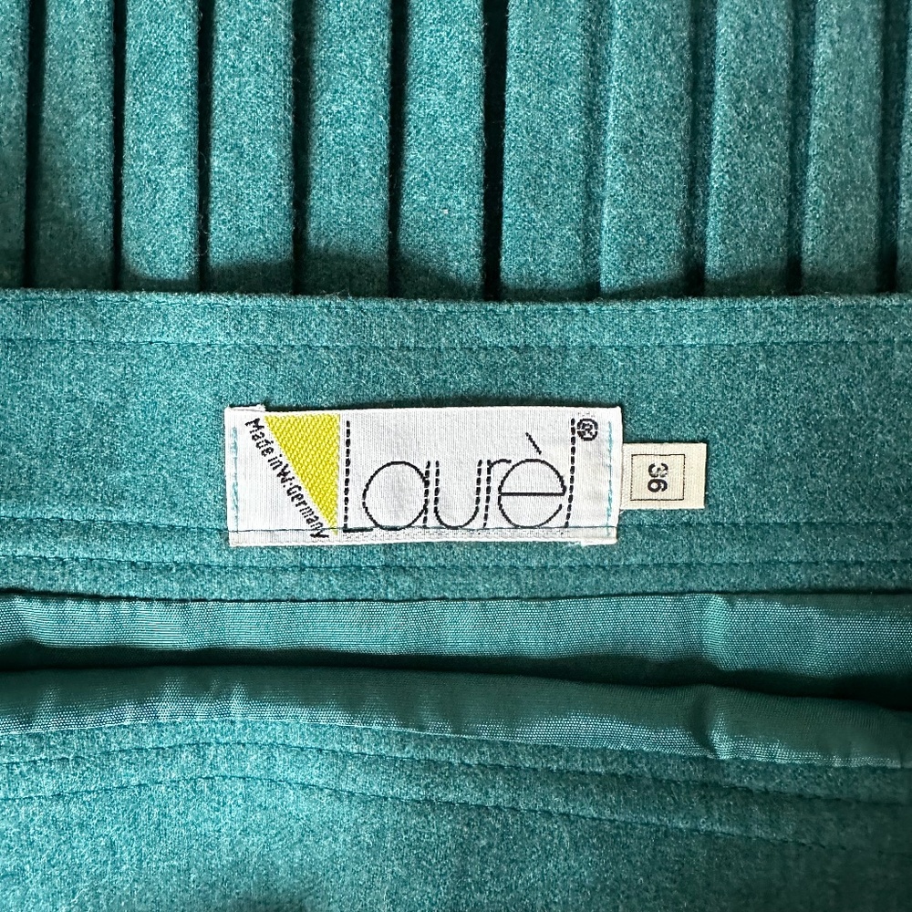 Vintage Laurel Skirt